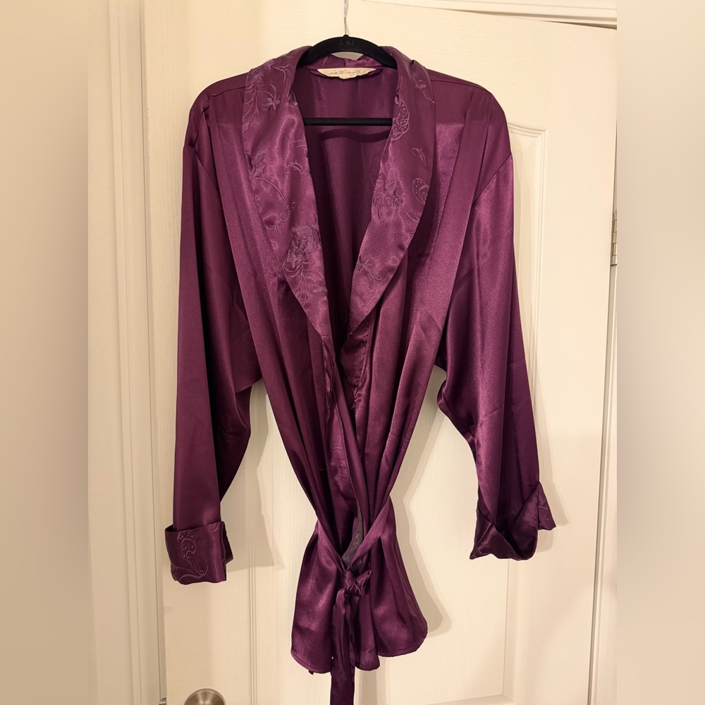 Lane Bryan Intimates Satin Robe